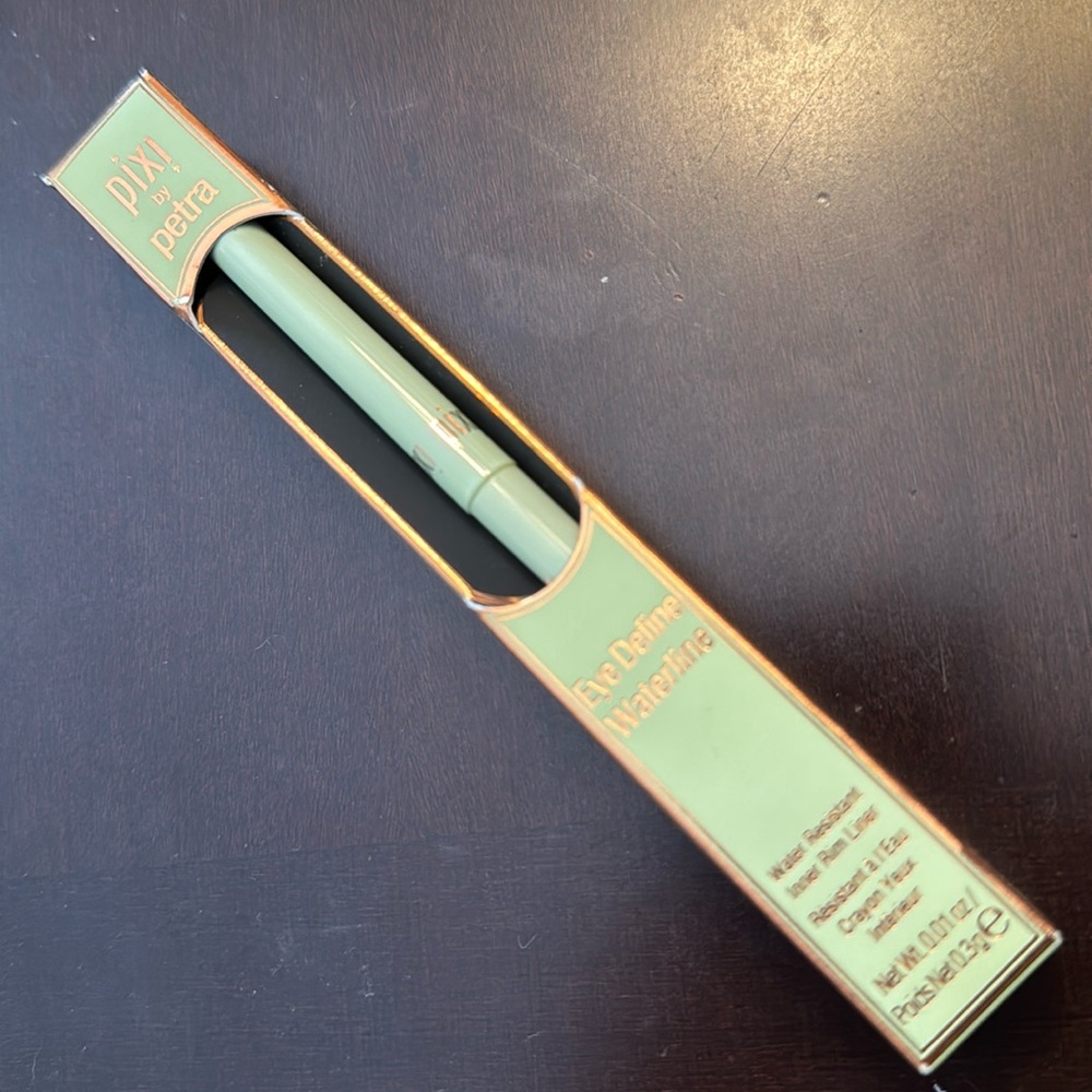 Pixi by petra- Eye Define Waterline